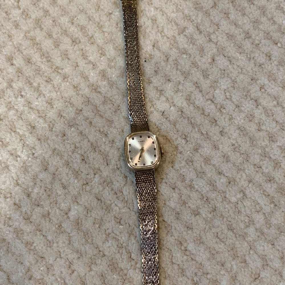 Rectangular Timex Wind Watch Mesh Bracelet. - image 2